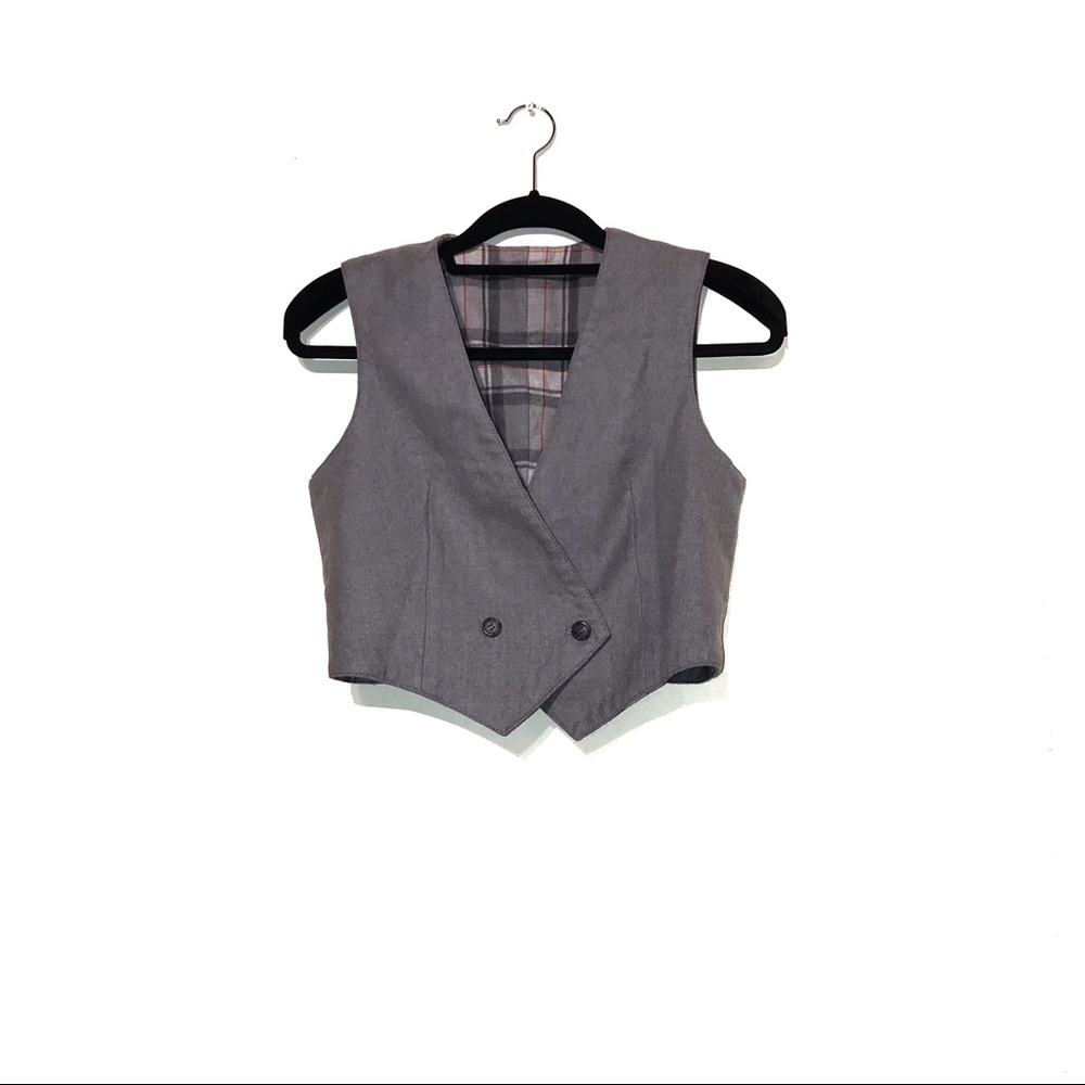 Reversible women’s vest